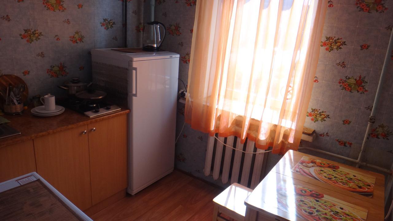Apartment Near The Central Railway Station Kiev Bagian luar foto